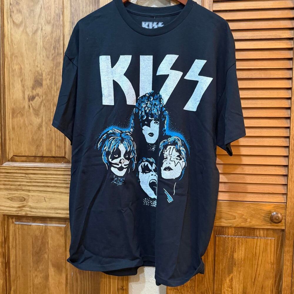 Mens Kiss band tee